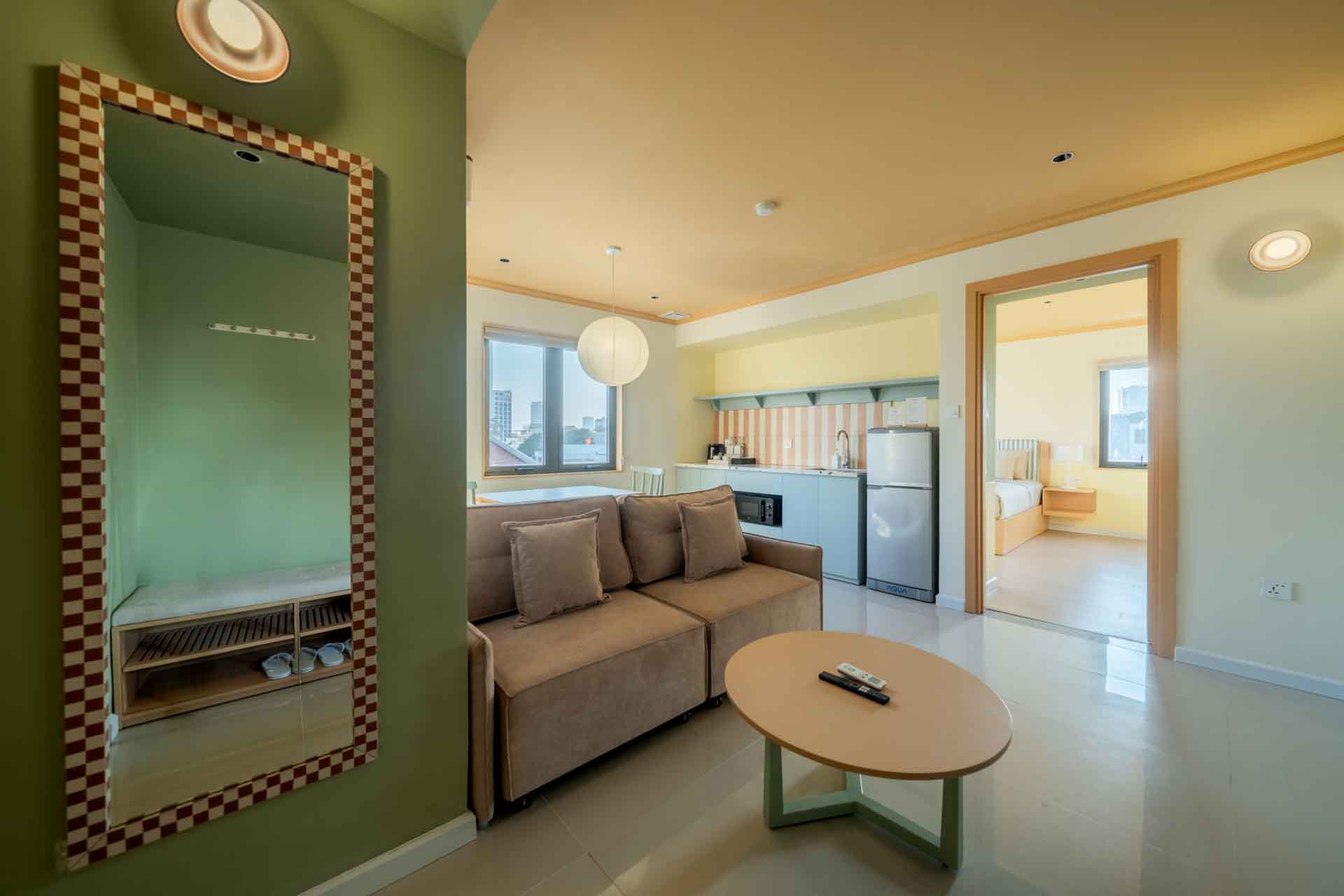 Executive 302-502-602: VISUAL ROOM S